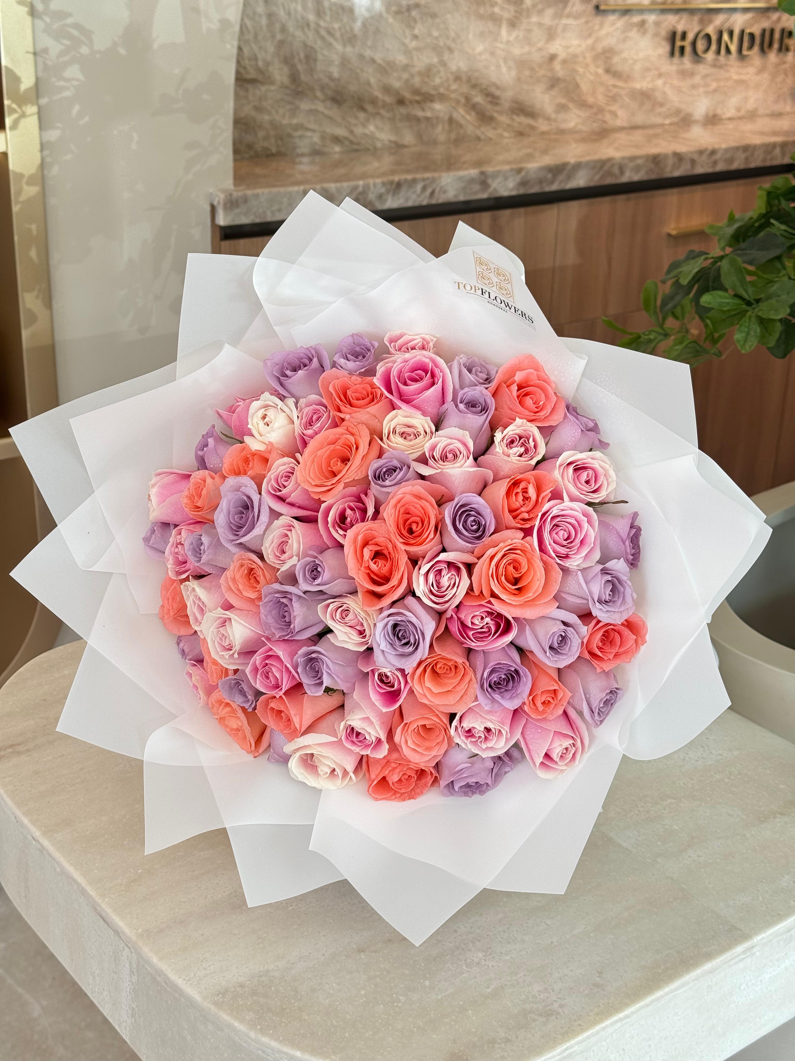 Signature Bouquet 70 Roses