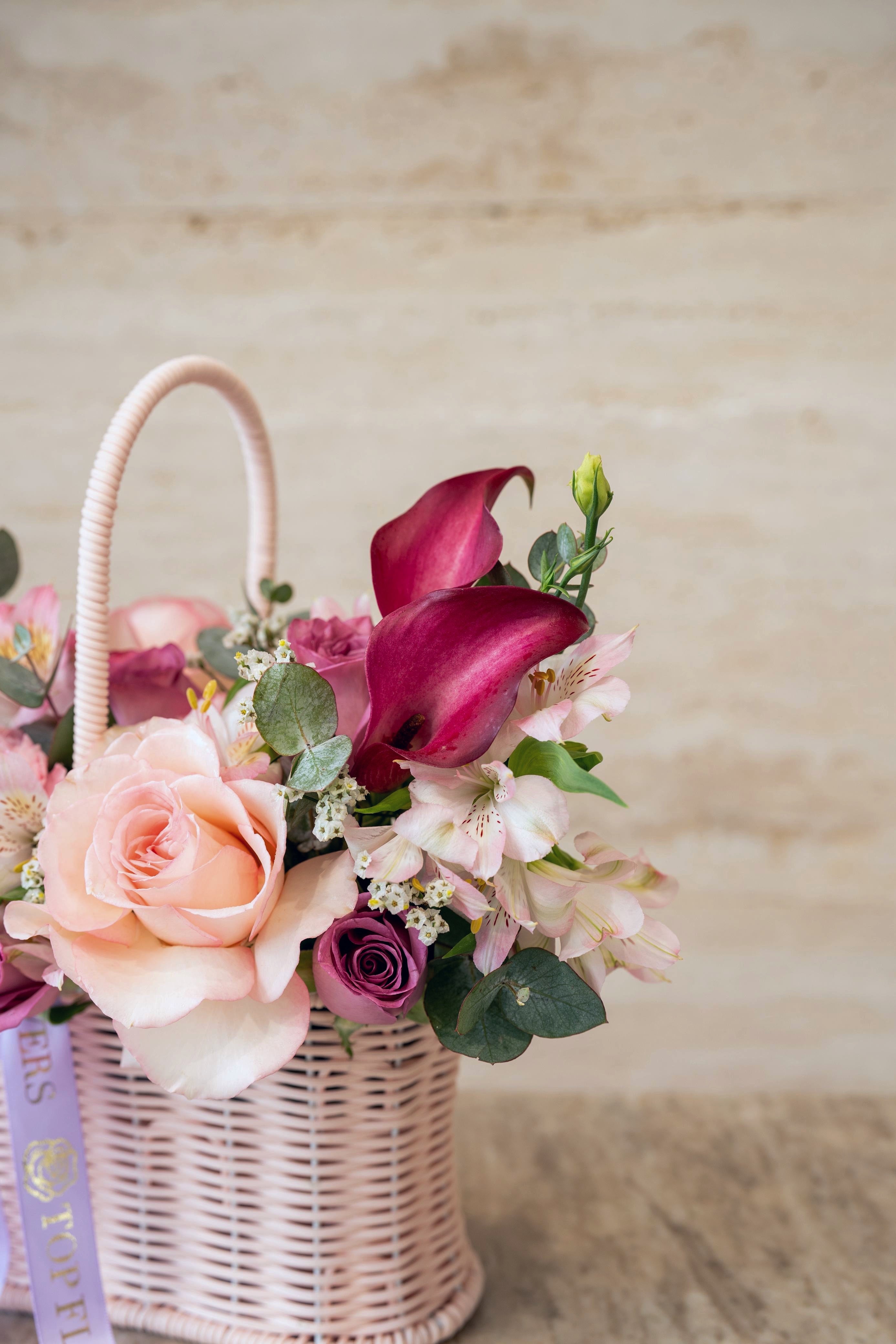 Pastel Basket