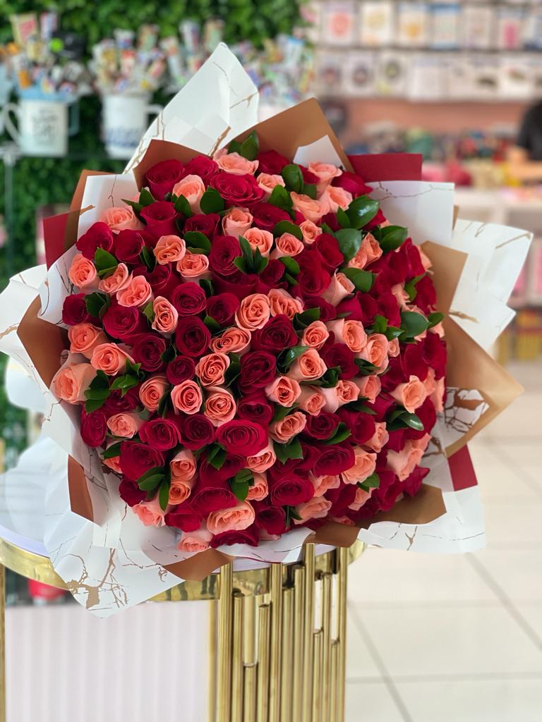 Signature Bouquet (150 Roses) | Top Flowers
