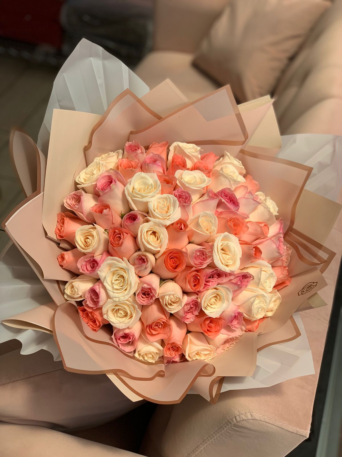 Signature Bouquet (70 Roses)