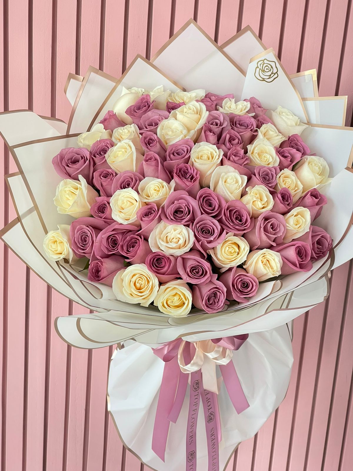 Signature Bouquet (70 Roses)